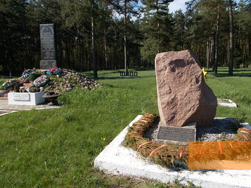 Image: Babruysk, 2013, Memorial at the mass shootng site at Kamenka, avner