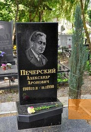 Image: Rostov-on-Don, undated, Tomb of Alexander Pechersky, www.rslovar.com