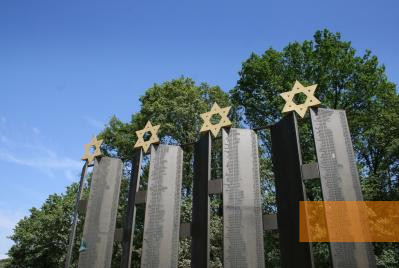 Image: Vught, 2010, Monument to the deported Jewish children, André van Schaik