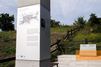 Image: Ostrozhets, 2015, Information stele in front of the memorial, Anna Voitenko.