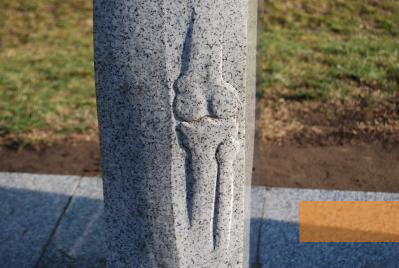 Image: Nyíregyháza, 2009, Detailed view of the memorial, Márton Ádám Szamos