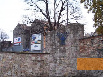 Image: Riga, 2005, Ruins of the burned down synagogue, Stiftung Denkmal, Adam Kerpel-Fronius