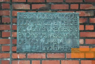 Image: Wuppertal, 2010, The 1962 memorial plaque, Stiftung Denkmal, Sarah von Urff
