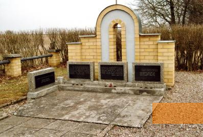 Image: Yurburg, 2009, Memorial to the murdered Jews of Yurburg at the Jewish cemetery, Stiftung Denkmal