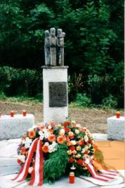 Image: St. Pantaleon, 2000, Monument at the Memorial Site Weyer/Innviertel Camps, Verein Erinnerungsstätte Lager Weyer, Inge Widaue