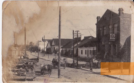 Image: Mizocz, undated, The central square in Mizocz between the world wars, Misozka Miska Biblioteka