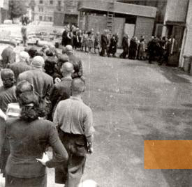 Image: Prague, 1942, Deportation of Jews to Theresienstadt, Yad Vashem