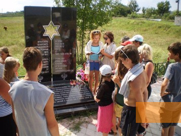Image: Kerch, 2010, Memorial set up by the Jewish community, Miriam Halahmy