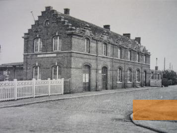 Image: Boortmeerbeek, before 1945, Railway station building, Commemoration Transport XX