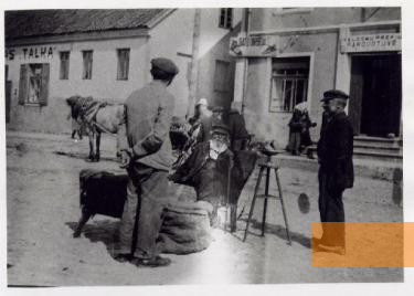 Image: Gargždai, 1940, Jews on the town square before the German invasion, George Birman