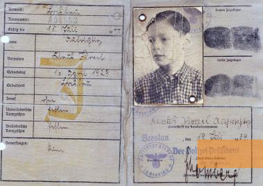 Image: Breslau, 1939, ID issued by the Breslau police president to ten-year-old Klaus »Israel« Aufrichtig, Kenneth James Arkwright 