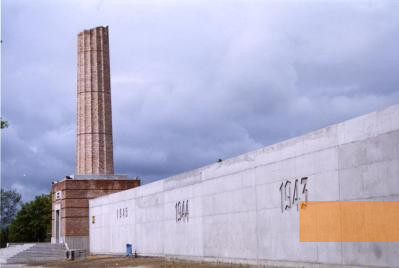 Bild:Lodz, o.D., »Tunnel der Deportierten«, Stiftung Denkmal