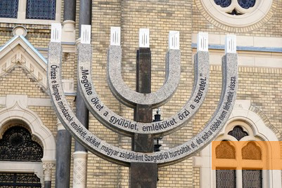 Image: Szeged, 2019, View of the menorah in front of the synagogue, Vivien Gulyás