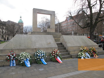 Bild:Hannover, 2011, Mahnmal für die ermordeten Juden Hannovers, Projekt Erinnerungskultur Hannover