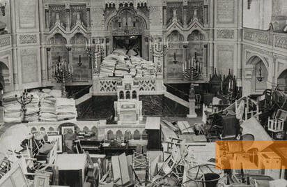 Image: Szeged, 1945, The interior of the synagogue filled with the furniture of deported Jews, Móra Ferenc Múzeum, Szeged