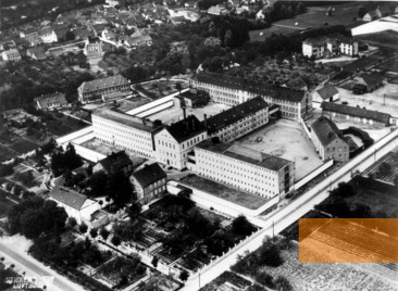 Image: Sonnenburg, 1945, Aerial view of the prison building, Yad Vashem