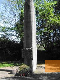 Image: Hadamar, 2009, Memorial stele at the cemetery, Gedenkstätte Hadamar
