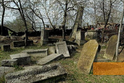Image: Dorohoi, 2015, Jewish cemetery, Christian Herrmann