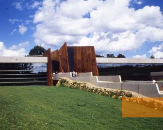 Image: Oradour-sur-Glane, 2000, Building of the memorial centre, CMO, Pierre Journou