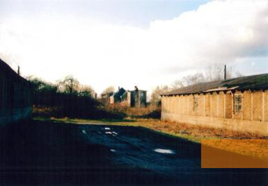 Image: Rehmsdorf 1996, Remaining barrack of the »Wille« satellite camp, Lothar Czoßek