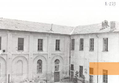 Bild:Borgo San Dalmazzo, Anfang 1980er Jahre, Das Lagergebäude, Istituto Storico Resistenza Cuneo