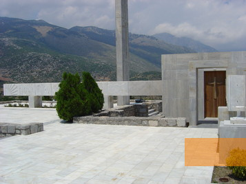 Image: Distomo, 2004, Memorial with ossuary, Alexios Menexiadis