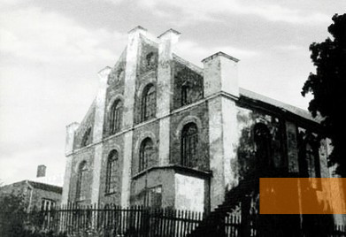 Image: Kretinga, undated, The synagogue destroyed in 1941, public domain
