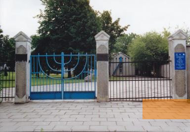 Image: Klaipėda, 2001, Entrance to the former Jewish cemetery, Stiftung Denkmal