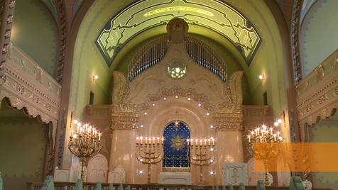 Image: Subotica, 2018, View of the altar in the synagogue, Pannon RTV