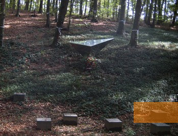 Image: Zagreb, 2012, Memorial in the valley with symbolic graves, Stiftung Denkmal, Philipp Sukstorf