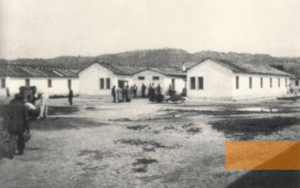 Image: Ferramonti di Tarsia, 1942, Ferramonti camp barracks, Fondazione Ferramonti