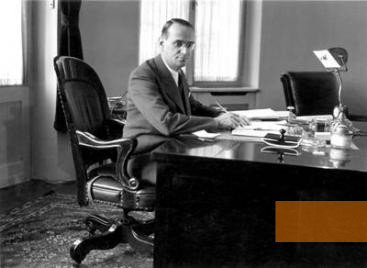 Image: Budapest, undated, Carl Lutz at his desk, Yad Vashem