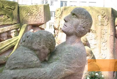 Image: Berlin, 2008, Detailed view of the monument on Rosenstraße, Stiftung Denkmal, Anne Bobzin