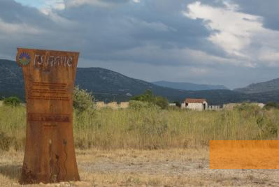 Image: Rivesaltes, 2009, Stele to the Sinti and Roma, MMCR/CGPO