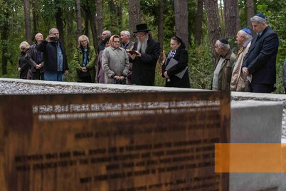 Image: Vakhnivka, 2019, Inauguration of the new memorial in the forest of Turbiv, Stiftung Denkmal, Anna Voitenko