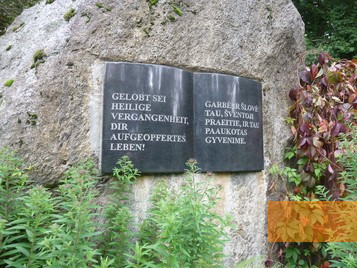 Image: Mikytai, 2012, Inscription on the memorial, Günther Kraemer