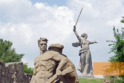 Image: Volgograd, 2011, Colossal sculptures on Mamayev Hill, Rob Atherton – www.bbmexplorer.com
