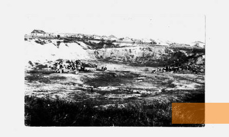Image: Kramatorsk, 1943, Exhumation at the chalk mountain, Fond »Russkij Mir«