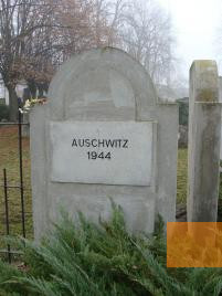 Image: Békéscsaba, 2009, Detailed view of the Holocaust memorial on the Jewish cemetery, Tünde Kotricz