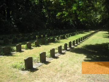 Image: Berlin-Weißensee, 2010, Graves of Jewish soldiers fallen during the First World War, Stiftung Denkmal