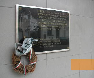 Image: Békéscsaba, 2008, Memorial plaque on the site of the former Neolog synagogue, Holocaust Memorials Album of alexandria42 alias Celia Male on Flickr.com, Frank Feiner