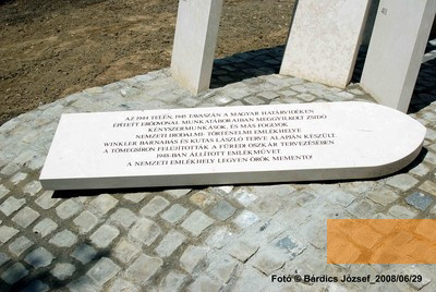 Image: Balf, 2008, Dedication of the memorial, József Bárdics