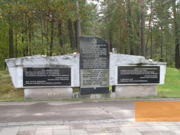 Bild:Ponary, 2004, Nach der Unabhängigkeit Litauens aufgestellter Gedenkstein, Stiftung Denkmal