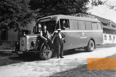 Image: Grafeneck, 1940, GEKRAT omnibus, Landesarchiv NRW – Abteilung Rheinland – RWB 18248/010