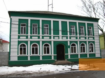 Bild:Pryluky, 2012, Im Gebäude der ehemalige »Fratkinskij«-Synagoge befindet sich heute eine Musikschule, jewua.org, Chaim Buryak 