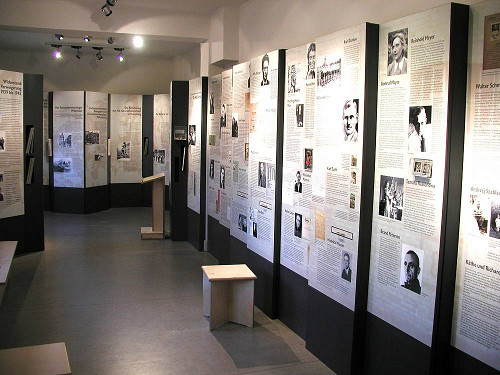 Hamburg, o.D., Blick in die Ausstellung, Archiv KZ-Gedenkstätte Neuengamme