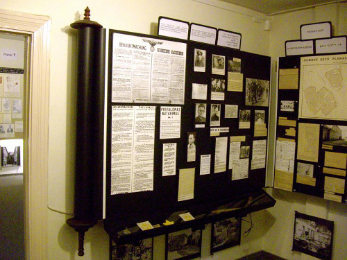 Wilna, 2009, Blick in die Ausstellung im »Grünen Haus«, Ronnie Golz