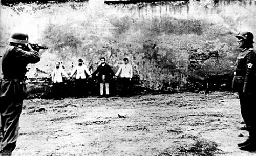 Drohobytsch, 1943, Erschießung vor einer Mauer, Yad Vashem