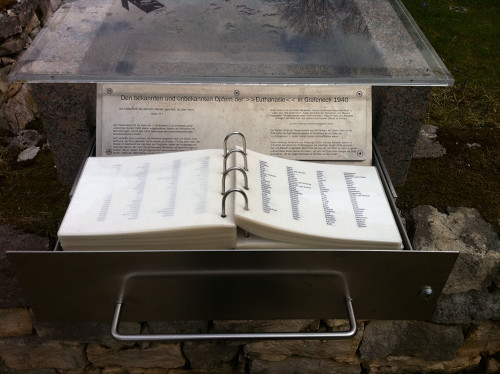 Gomadingen, 2012, Gedenk- und Namensbuch, Stiftung Denkmal