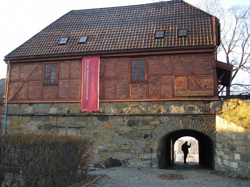Oslo, 2007, Außenansicht des Norwegischen Widerstandsmuseums, Christl Wickert
